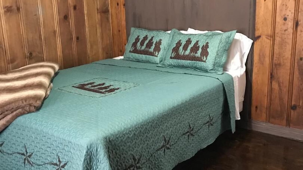 Photo of Bedroom in Lawton