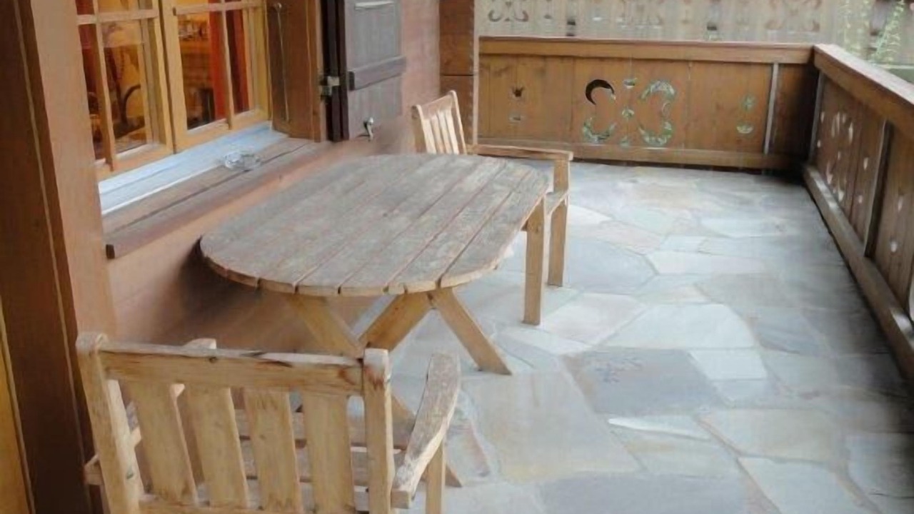 Photo of Patio Balcony in Zweisimmen Nr Gstaad