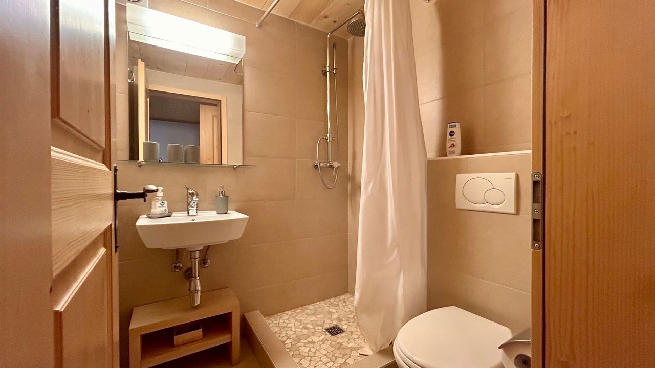 Photo of Bathroom in Saanen