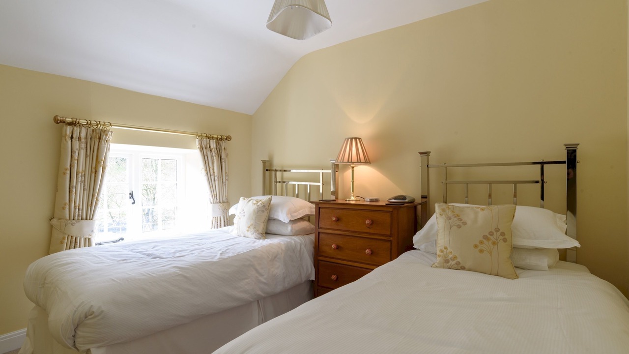 Photo of Bedroom in Monsal Dale