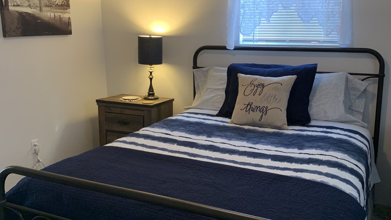 Photo of Bedroom in Lakeview