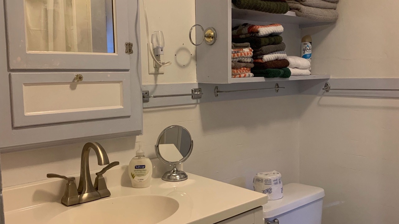 Photo of Bathroom in Lakeview