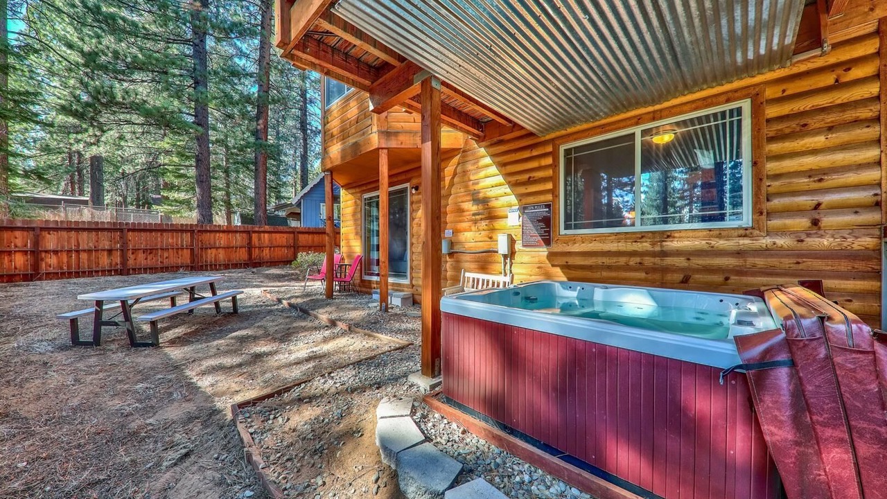 Photo of Outdoor in Pioneer Trail