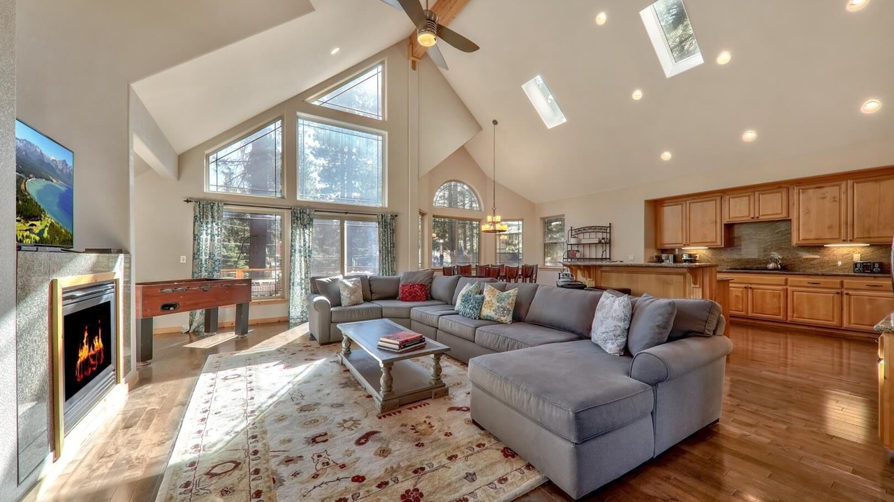 Photo of Livingroom in Pioneer Trail