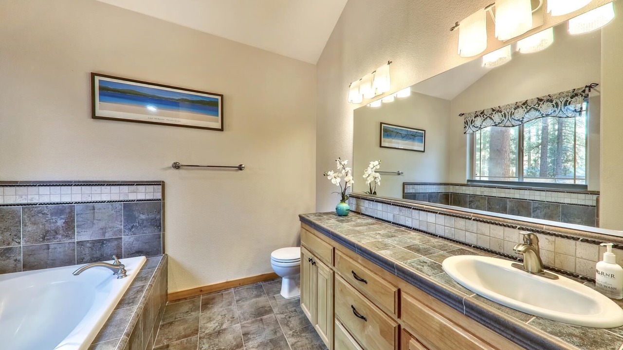 Photo of Bathroom in Pioneer Trail