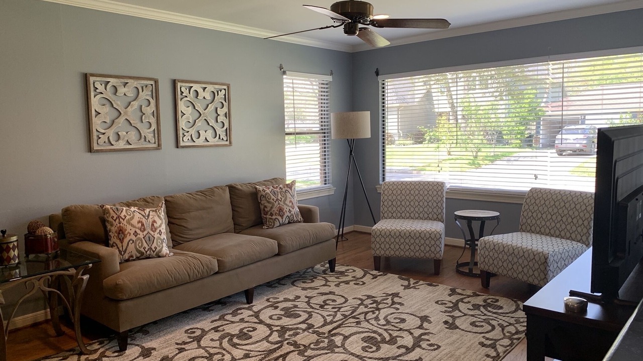 Photo of Livingroom in Braeswood Place
