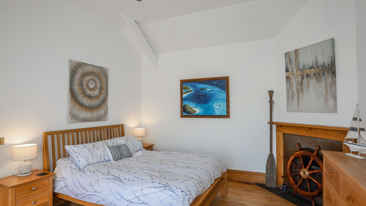 Photo of Bedroom in Edern