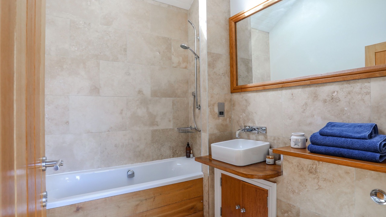 Photo of Bathroom in Edern