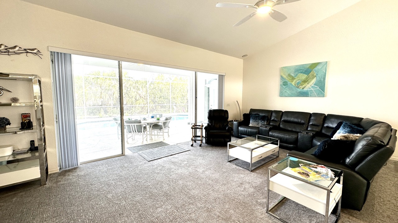 Photo of Livingroom in Long Meadow