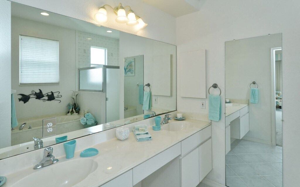 Photo of Bathroom in Long Meadow