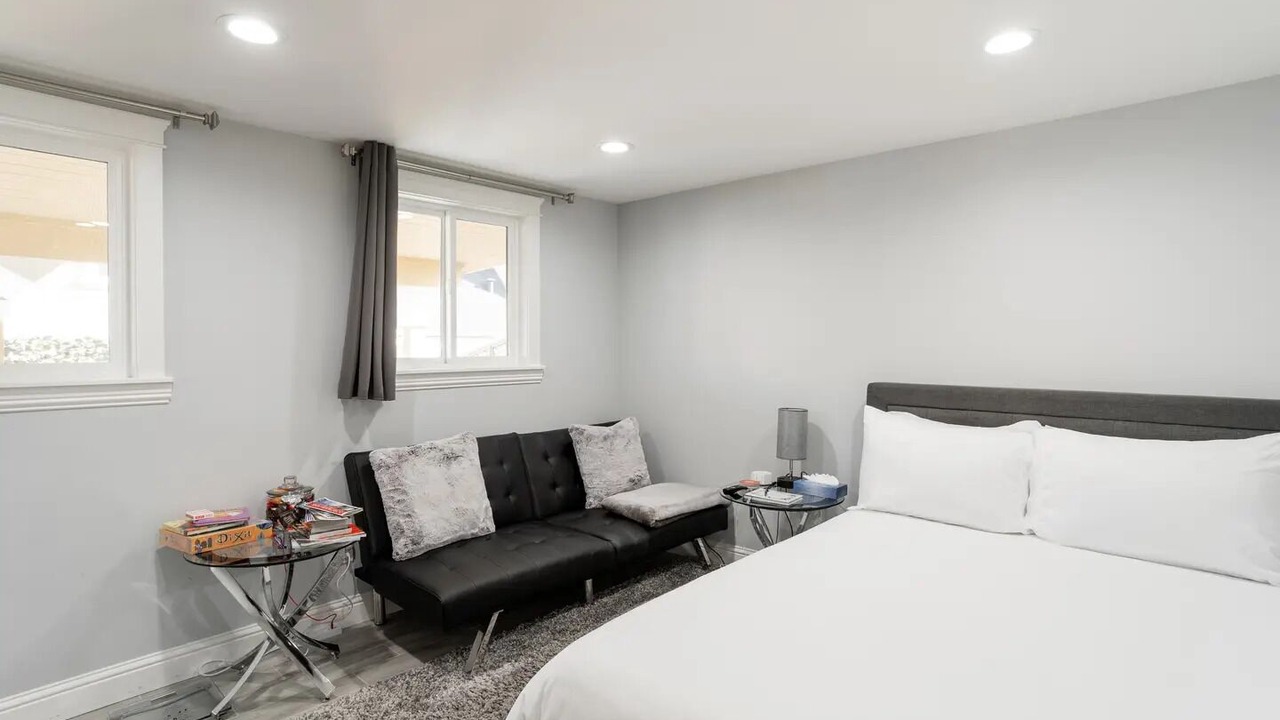 Photo of Bedroom in Pacifica