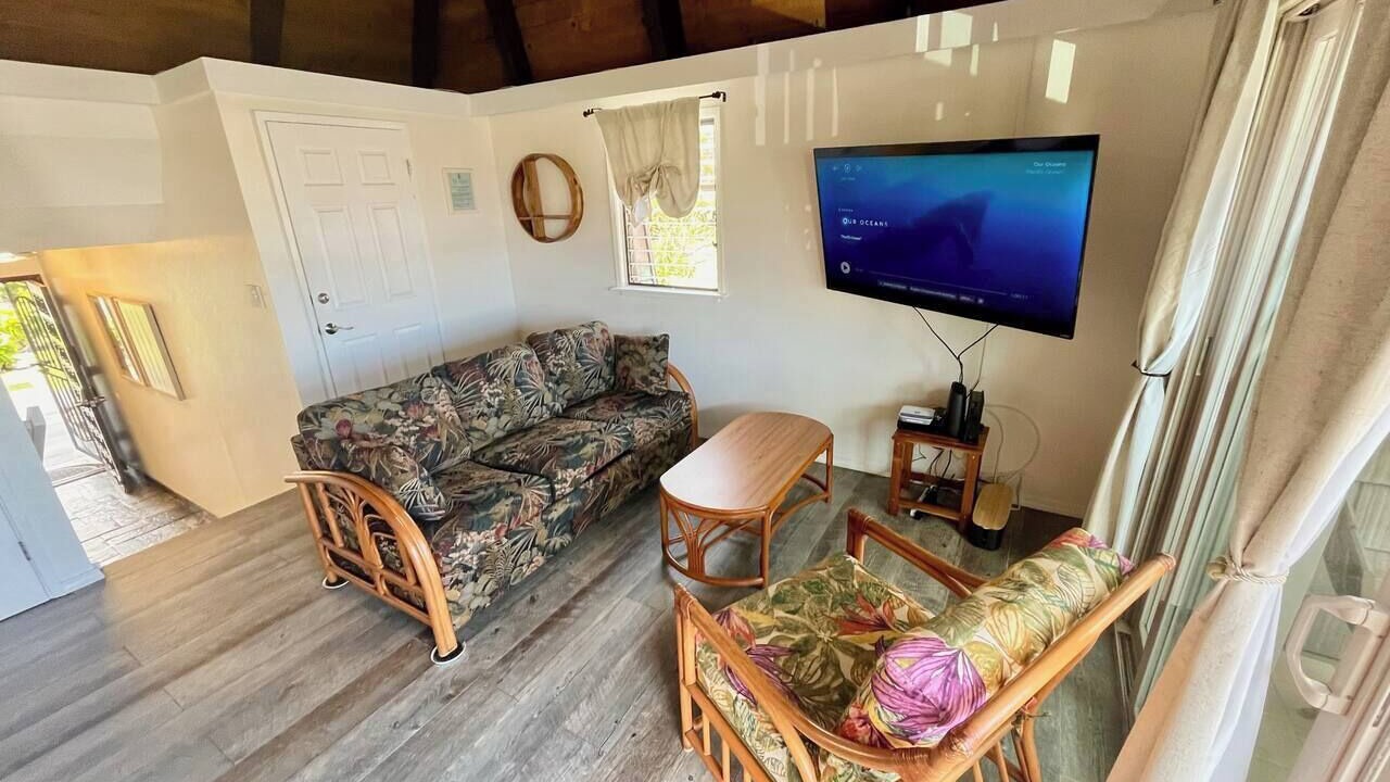 Photo of Livingroom in Punaluu