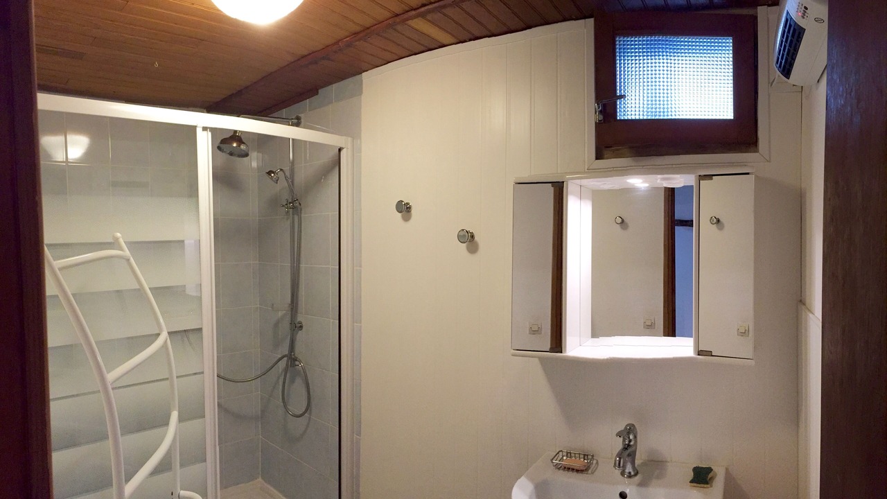 Photo of Bathroom in Superbolquere