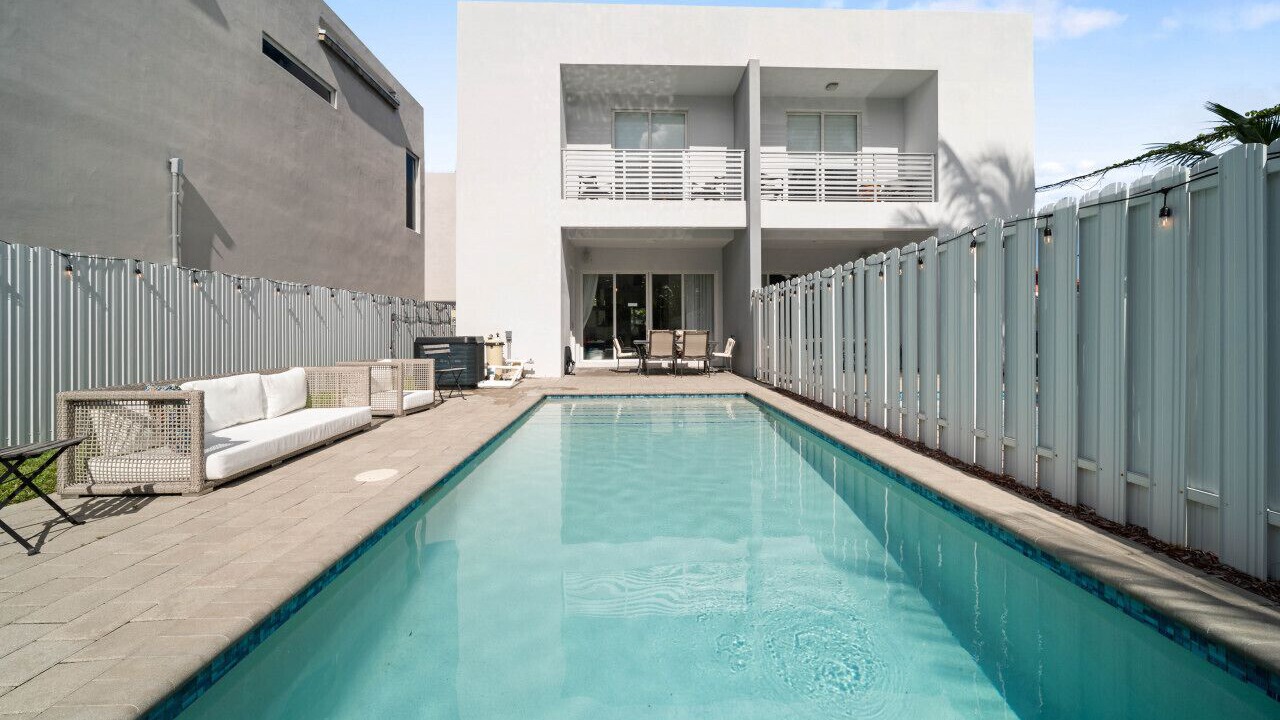 Photo of Outdoor in Coral Way