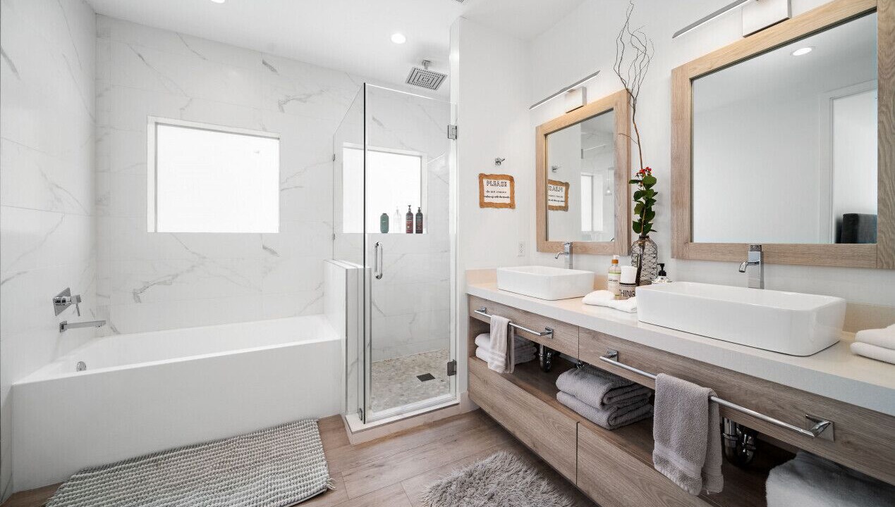 Photo of Bathroom in Coral Way