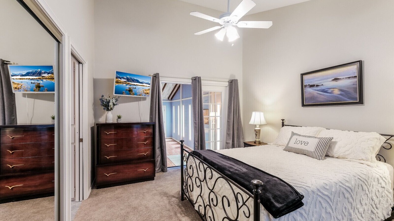 Photo of Bedroom in Medical Center District