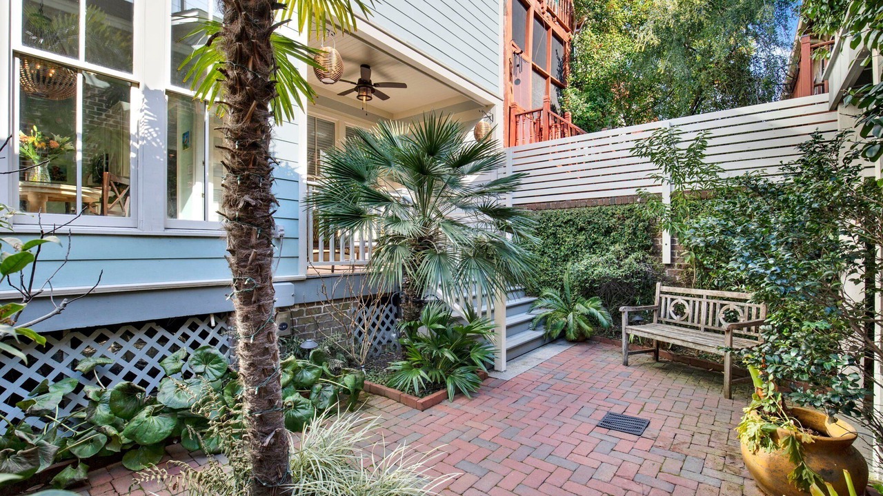 Photo of Patio Balcony in Historic District - North