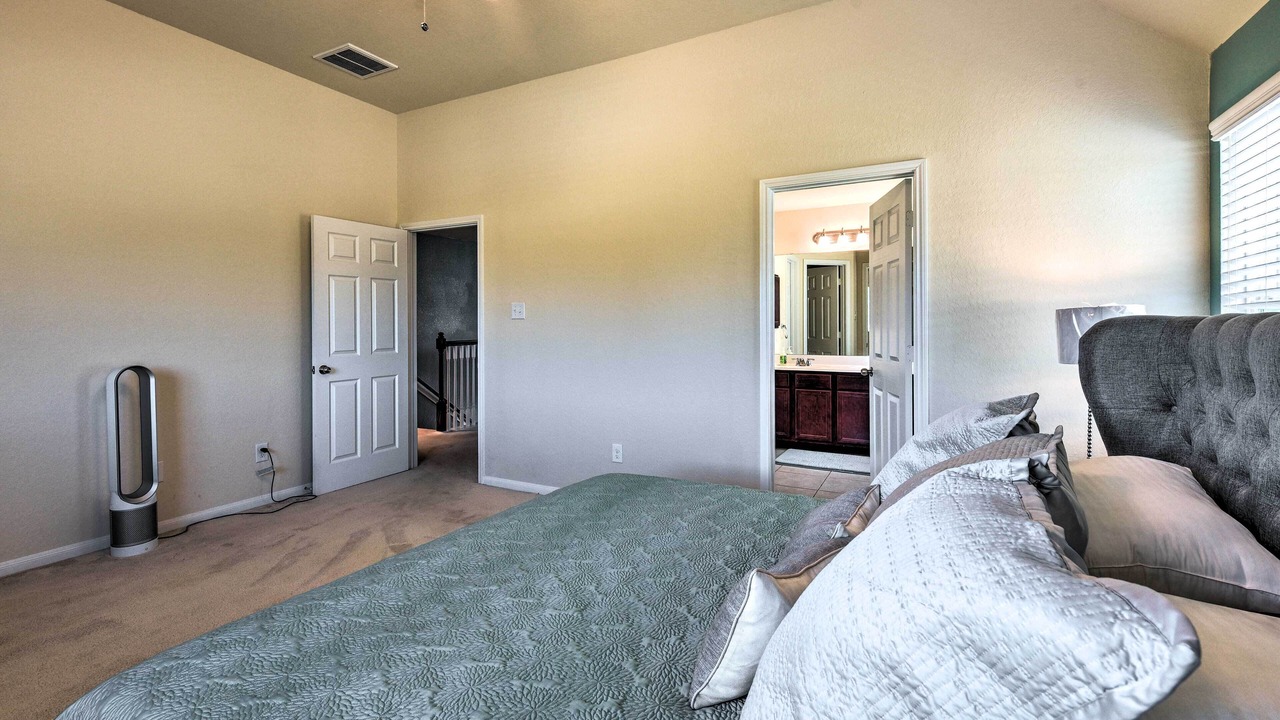 Photo of Bedroom in College Park