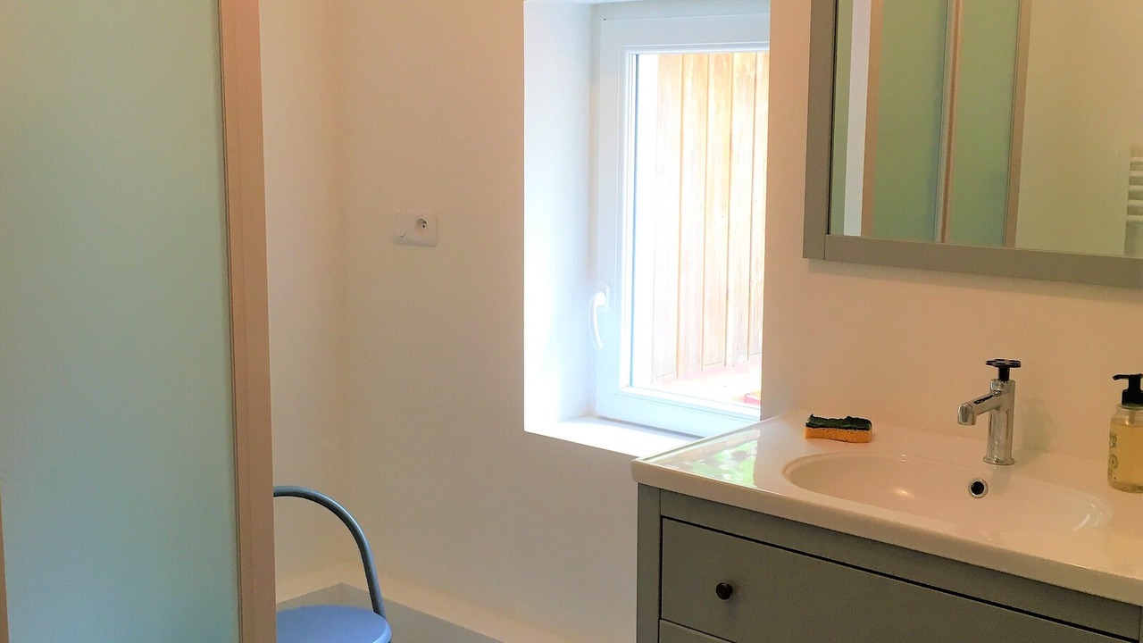 Photo of Bathroom in Limeray