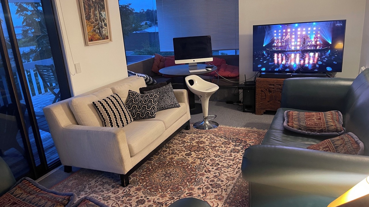 Photo of Livingroom in Snells Beach