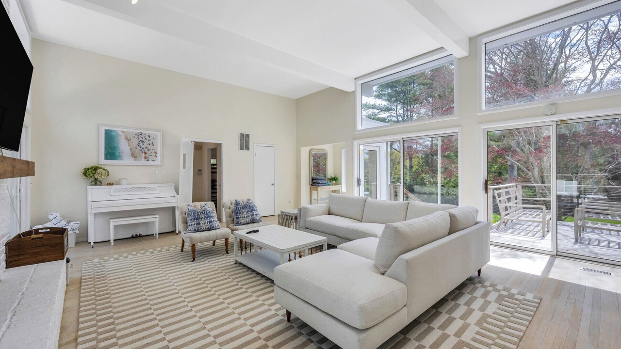 Photo of Livingroom in Village of East Hampton