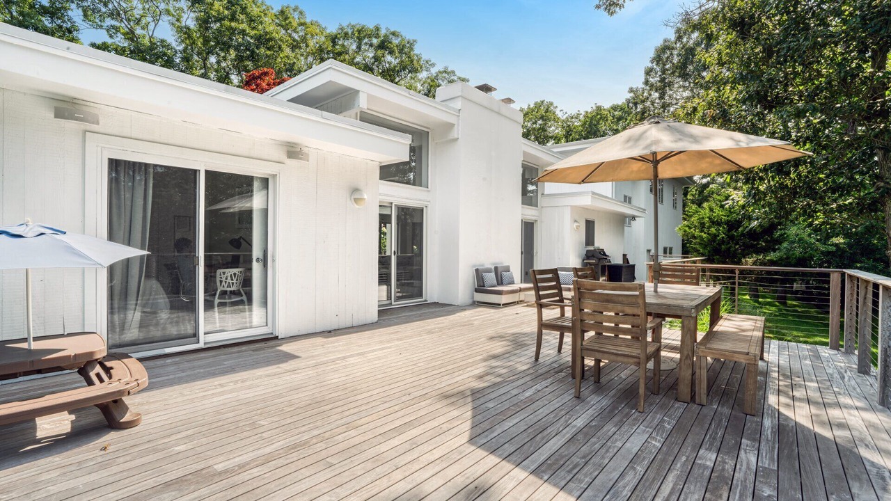 Photo of Outdoor in Village of East Hampton
