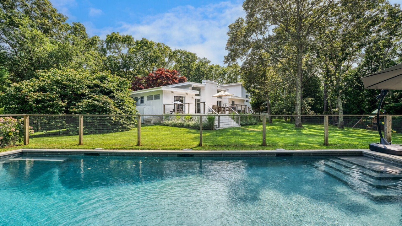 Photo of Outdoor in Village of East Hampton