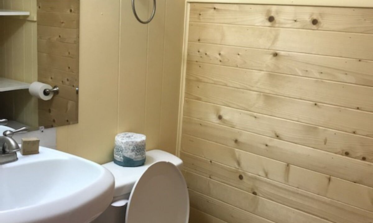 Photo of Bathroom in Colington Harbour