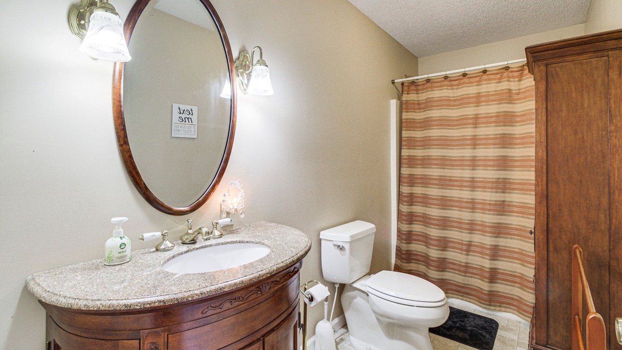 Photo of Bathroom in Massanutten