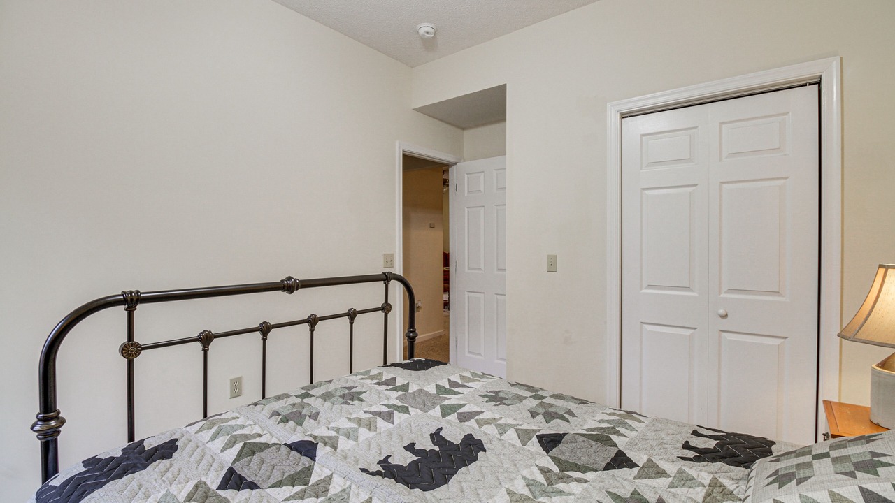 Photo of Bedroom in Massanutten