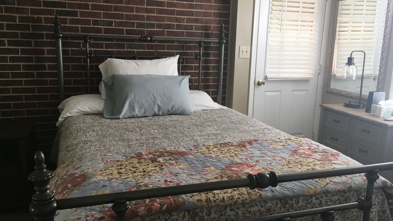 Photo of Bedroom in Normal