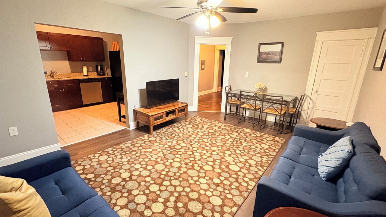 Photo of Livingroom in Charles Village