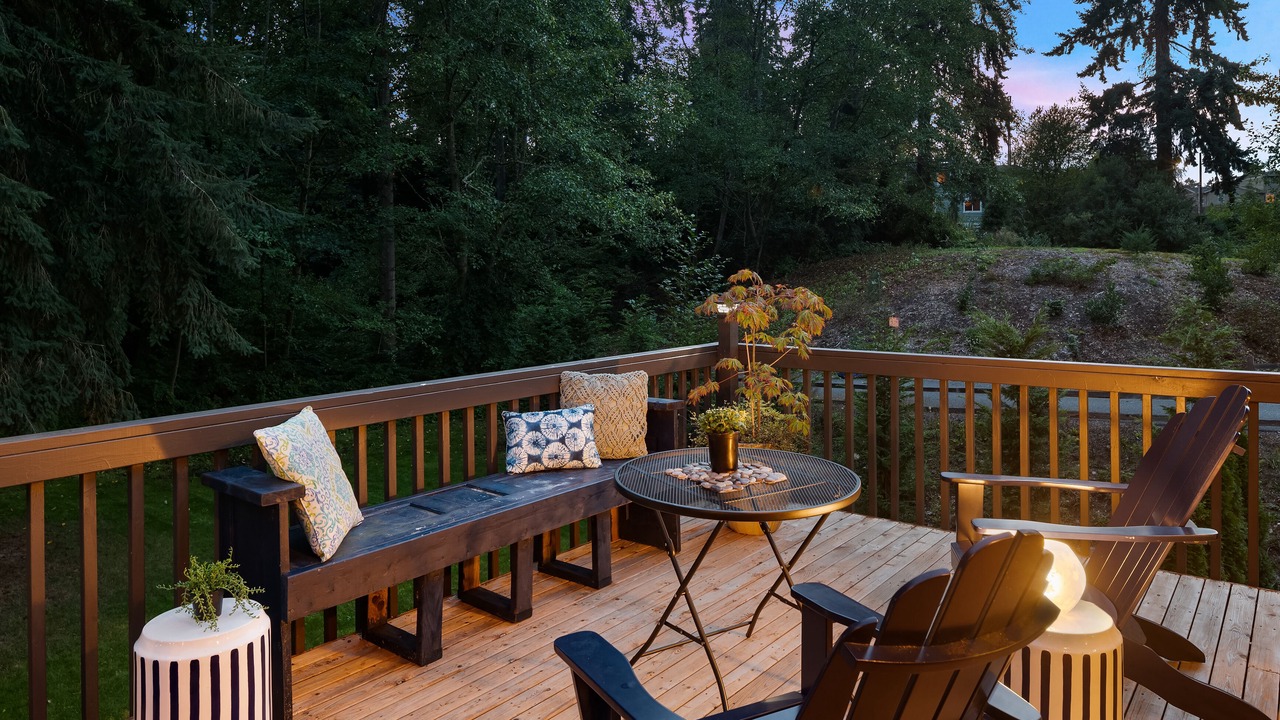 Photo of Patio Balcony in Edmonds