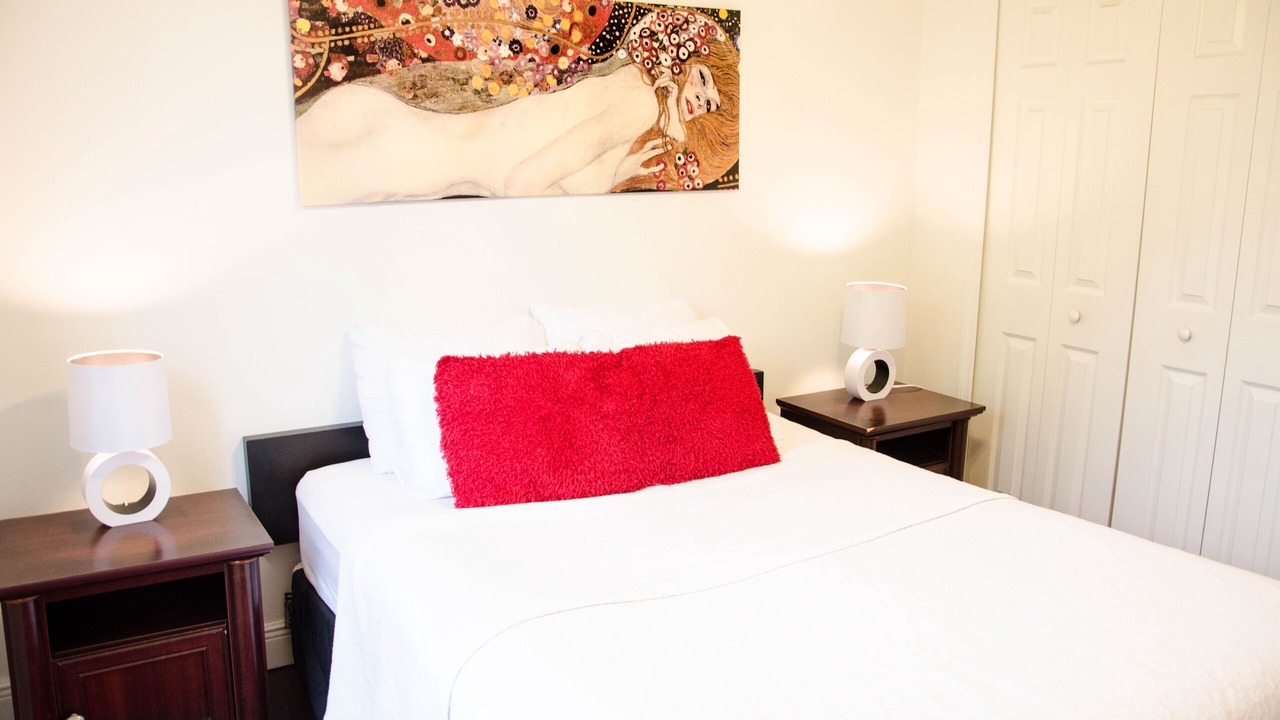 Photo of Bedroom in Lake Berkley