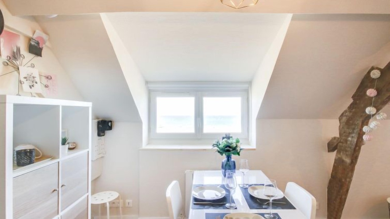 Photo of Livingroom in Courtoisville-Sillon-Moka