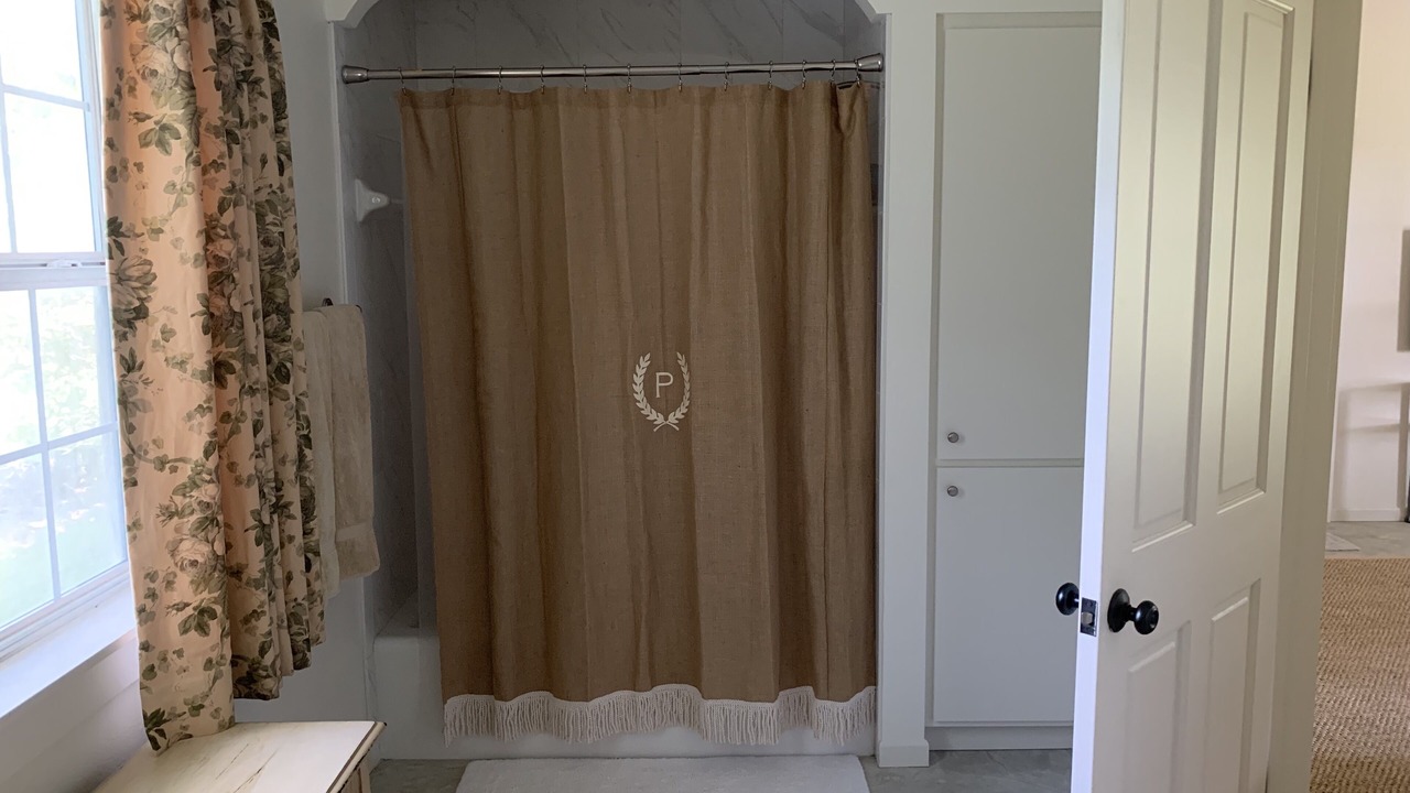 Photo of Bathroom in Round Top