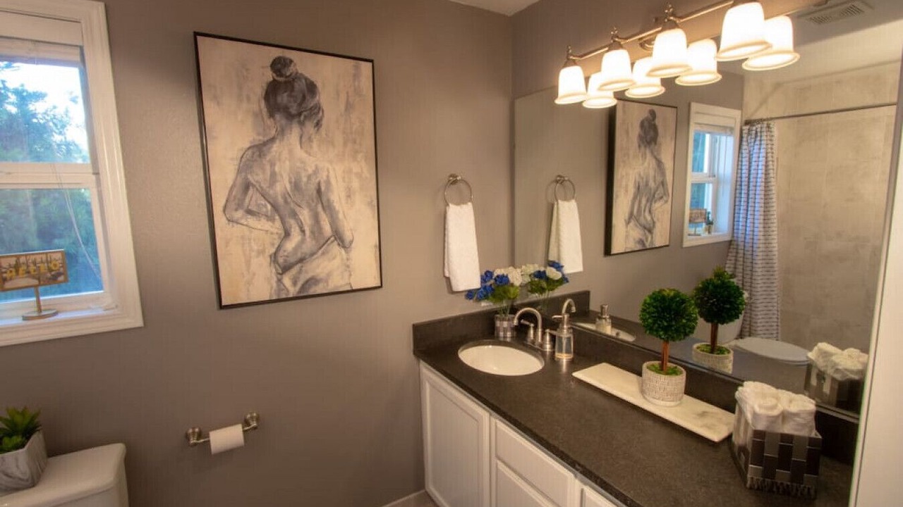 Photo of Bathroom in College Place