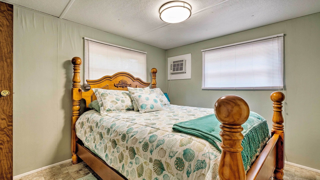 Photo of Bedroom in Steinhatchee