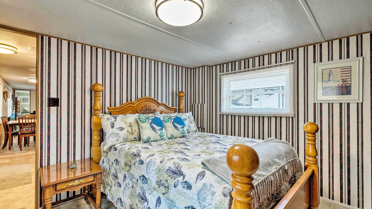 Photo of Bedroom in Steinhatchee