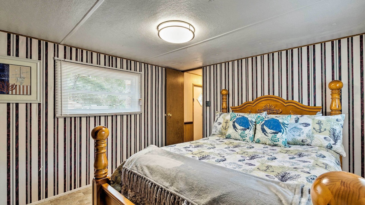 Photo of Bedroom in Steinhatchee