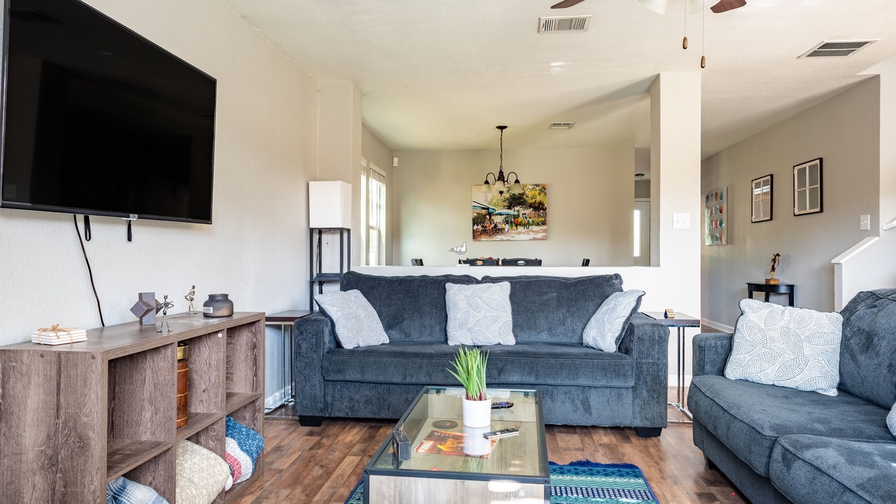 Photo of Livingroom in Windcrest