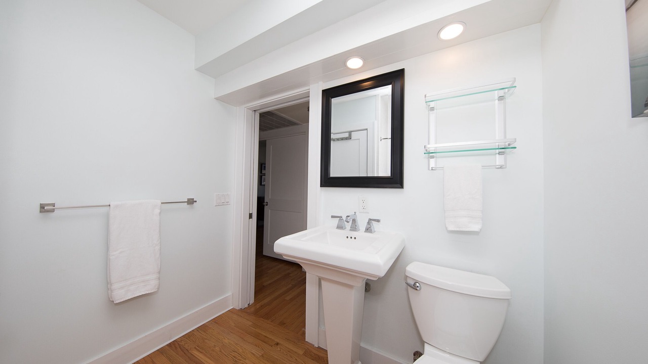 Photo of Bathroom in Commercial Street