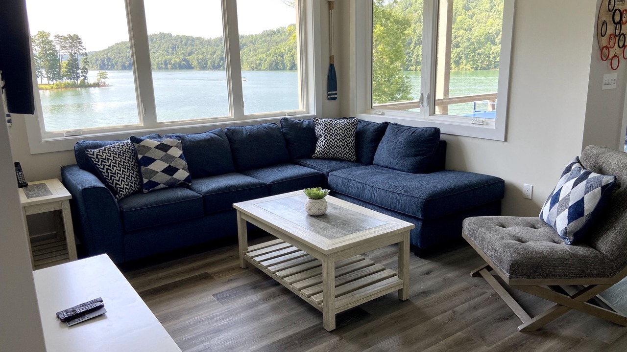 Photo of Livingroom in Hidden Springs