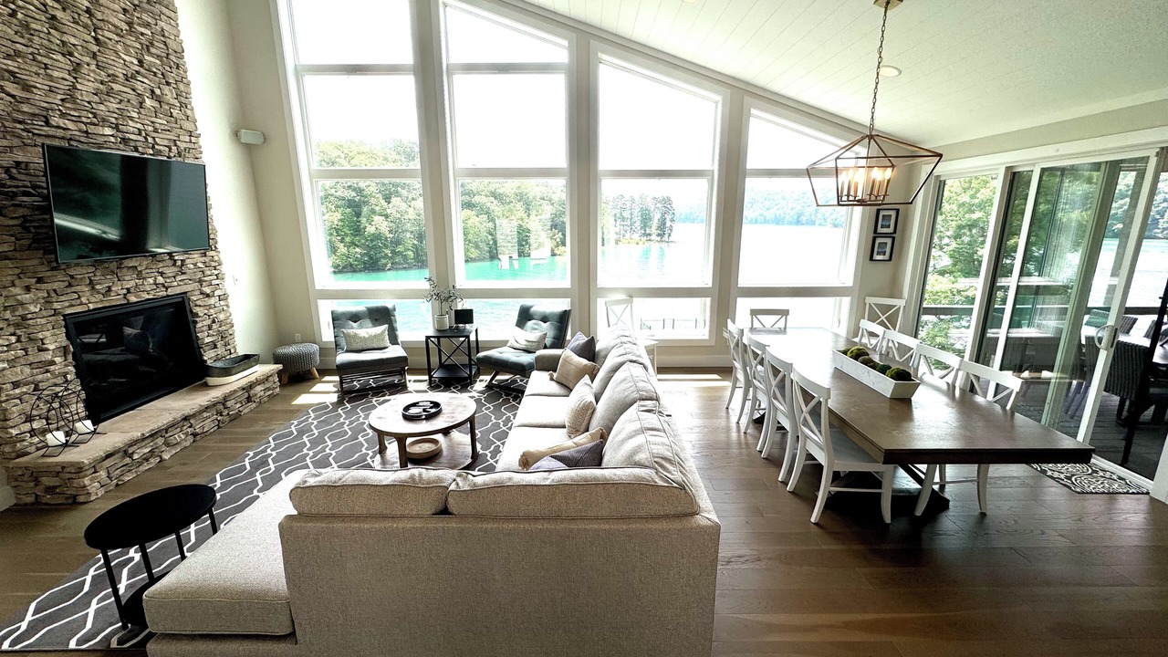 Photo of Livingroom in Hidden Springs