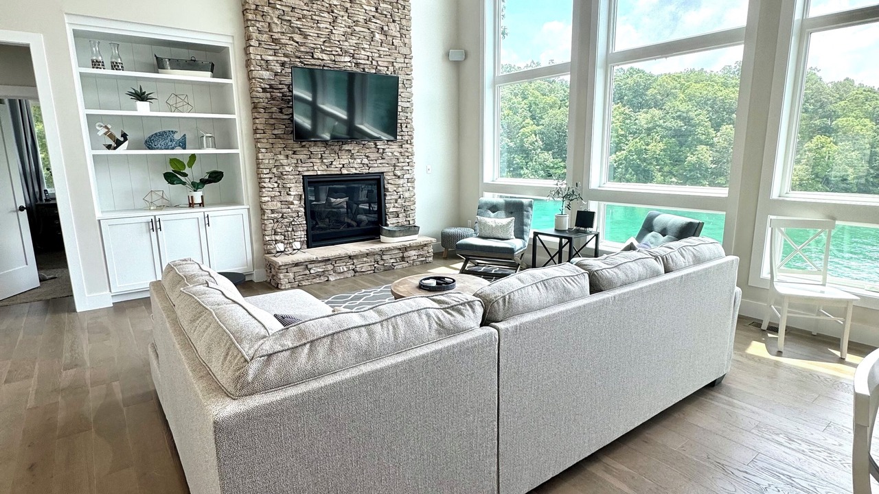 Photo of Livingroom in Hidden Springs