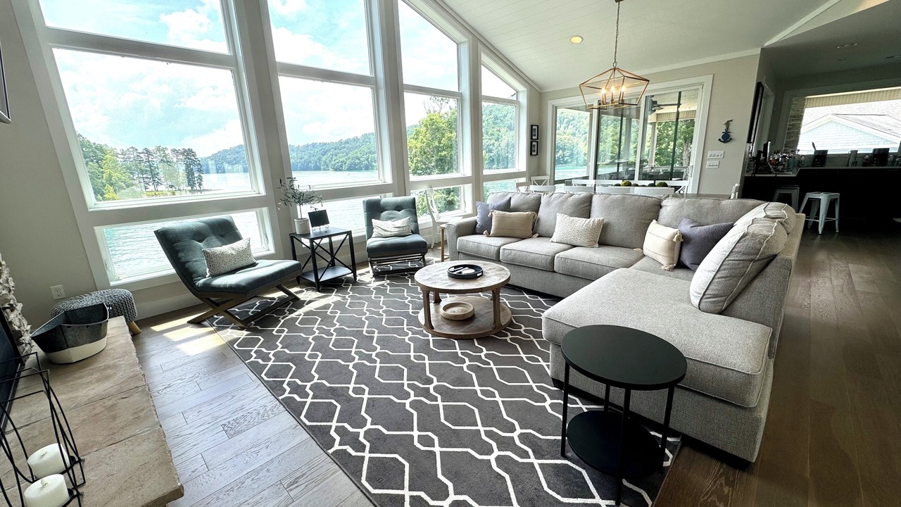Photo of Livingroom in Hidden Springs