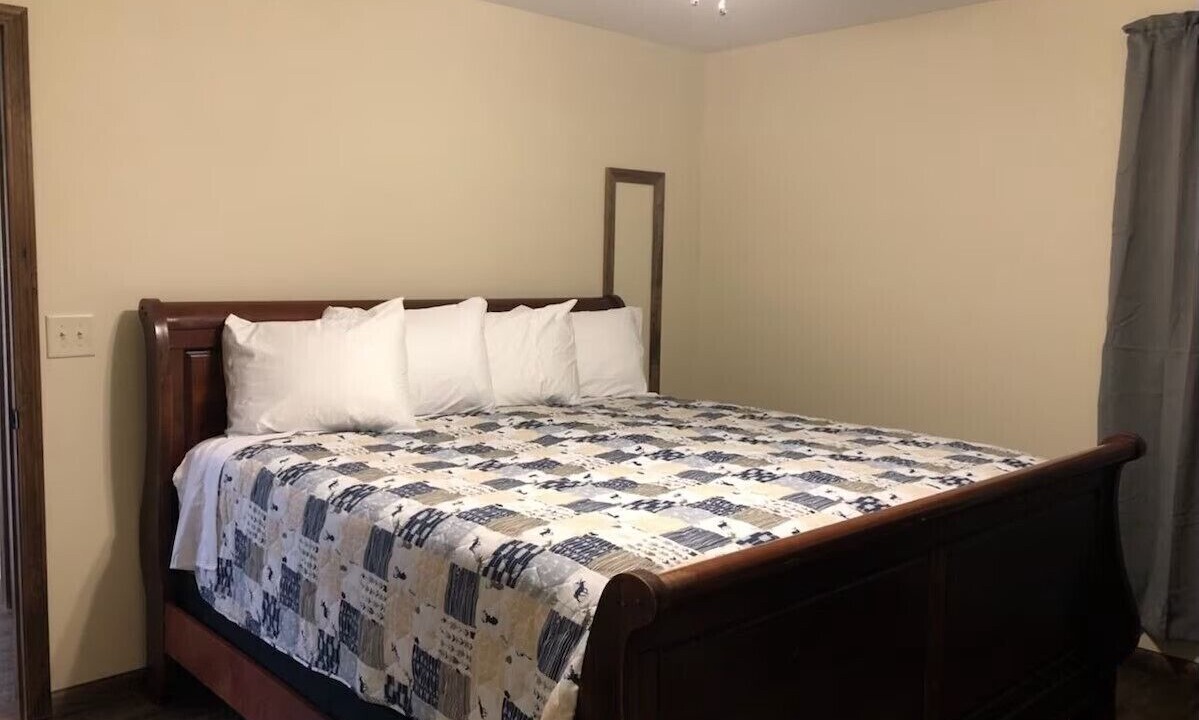 Photo of Bedroom in Weedville