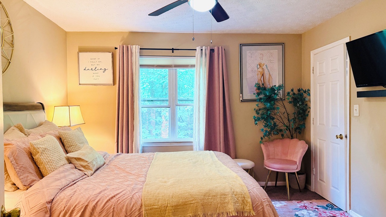 Photo of Bedroom in Norcross