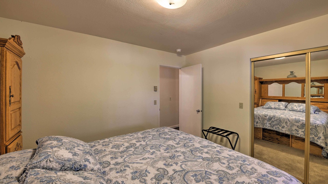 Photo of Bedroom in Iowa Hill