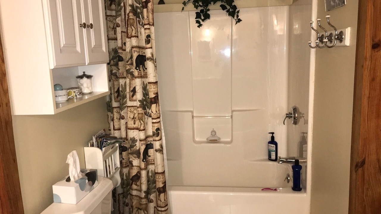 Photo of Bathroom in Truxton